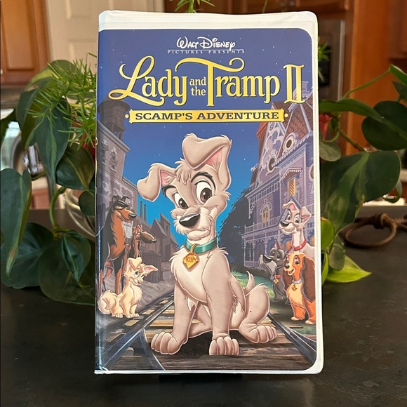 Walt Disney,‘s Lady and the Tramp II VHS Tape - Picture 1 of 6